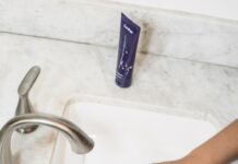 장마철 식중독 예방법 gray faucet