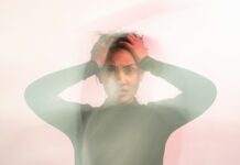 MZ세대, 불안장애와 함께 사는 법 woman in gray turtleneck long sleeve shirt