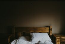 만성피로 증후군, 올바른 관리와 생활습관 개선으로 극복하자 white comforter