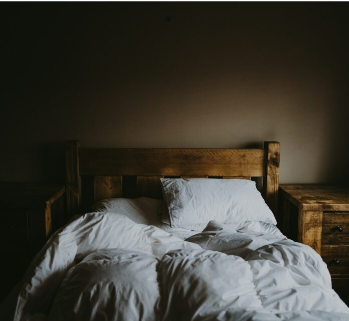 Photo by Annie Spratt white comforter